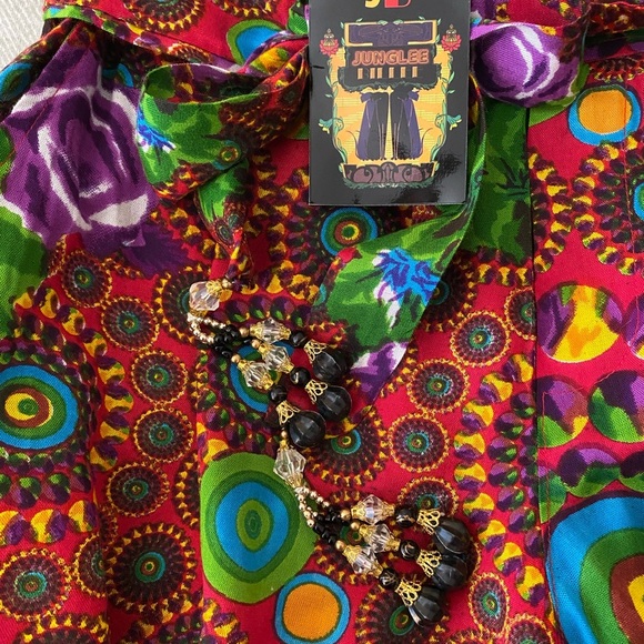 🎉SALE🎉Vibrant Multicolor Patterned Shorts - Picture 4 of 13